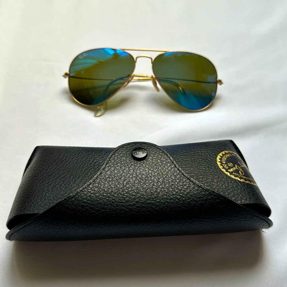 Blue aviator flash lenses